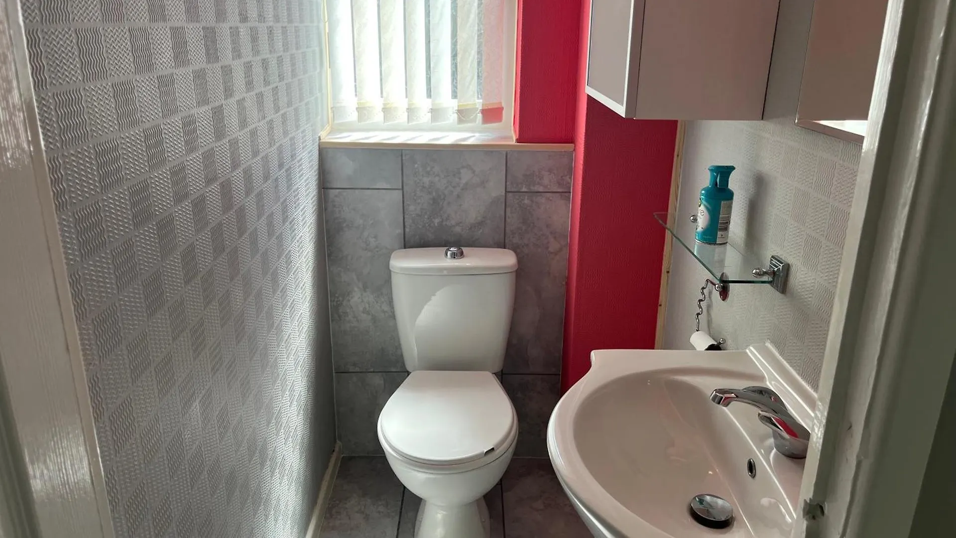 ニューカッスル・アポン・タイン Blaydonburn - Sleeps 6 - Parking - Garden - Hottubヴィラ 0*,  イギリス