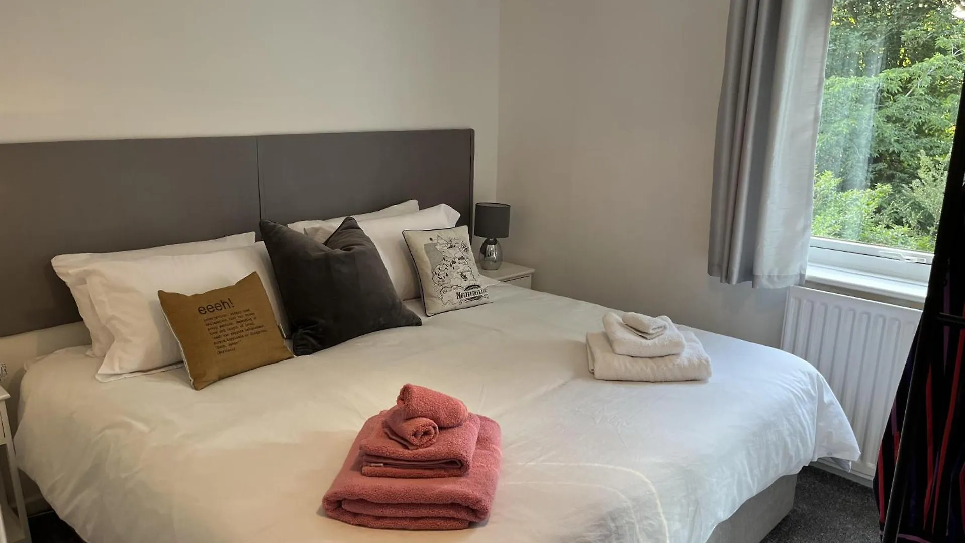ニューカッスル・アポン・タイン Blaydonburn - Sleeps 6 - Parking - Garden - Hottubヴィラ 0*,  イギリス