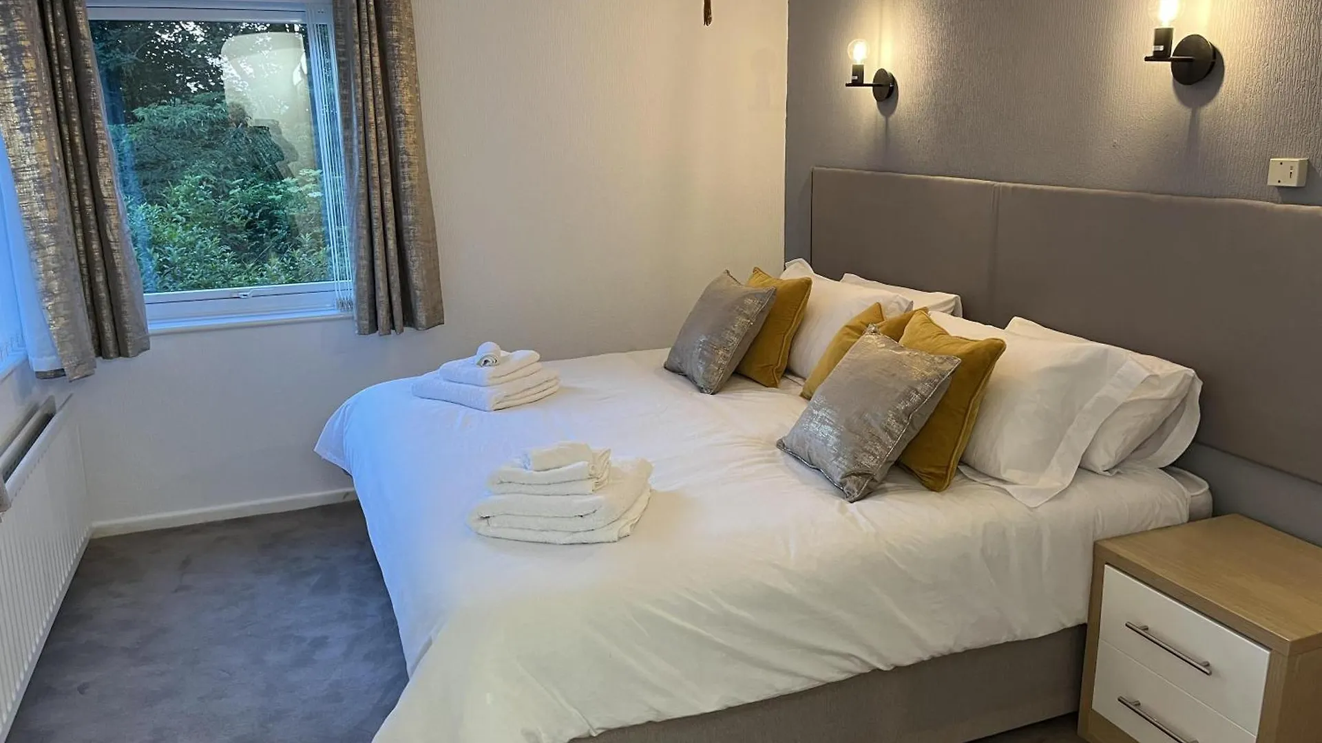 ニューカッスル・アポン・タイン Blaydonburn - Sleeps 6 - Parking - Garden - Hottubヴィラ