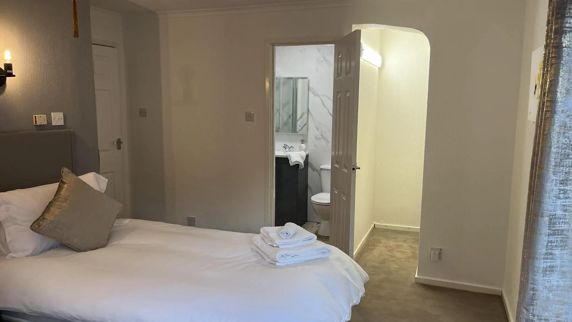 別荘 ニューカッスル・アポン・タイン Blaydonburn - Sleeps 6 - Parking - Garden - Hottubヴィラ